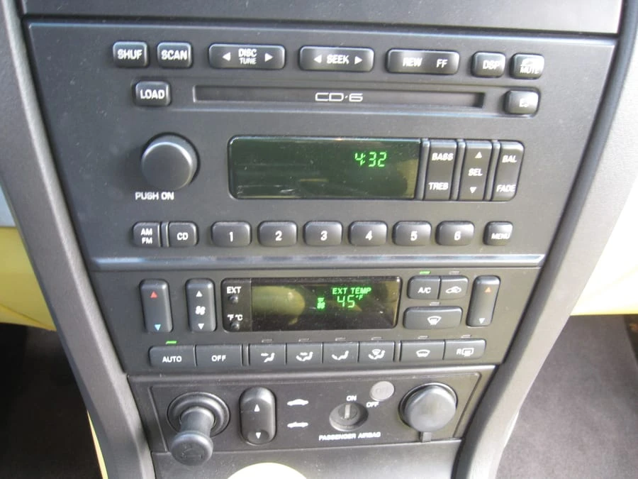 2002 Ford Thunderbird 11th Gen - Image 5 of 11