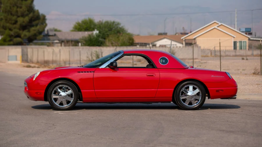 2002 Ford Thunderbird 11th Gen - Image 2 of 31