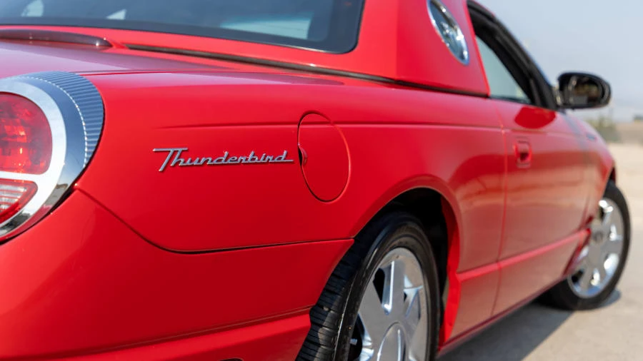 2002 Ford Thunderbird 11th Gen - Image 11 of 31