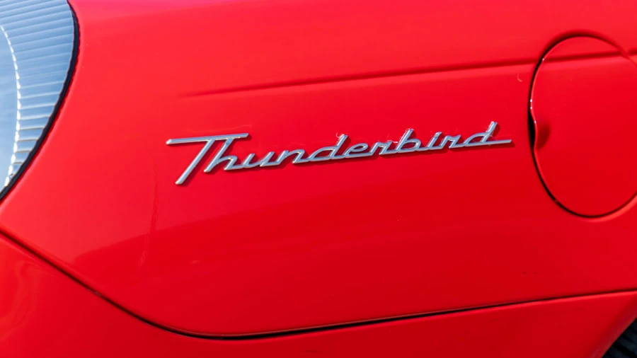 2002 Ford Thunderbird 11th Gen - Image 29 of 31