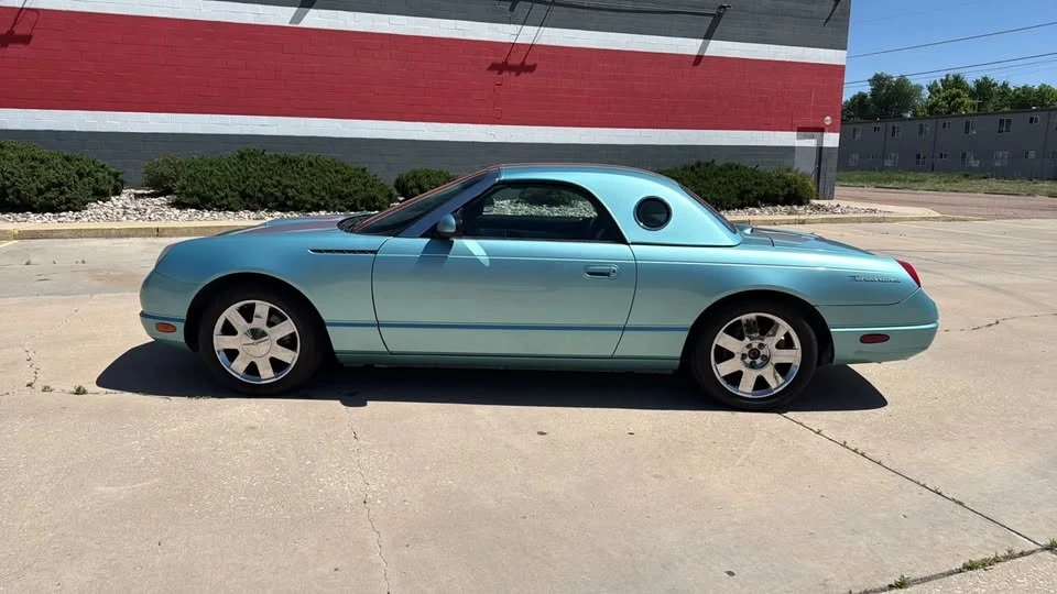 2002 Ford Thunderbird 11th Gen - Image 6 of 18