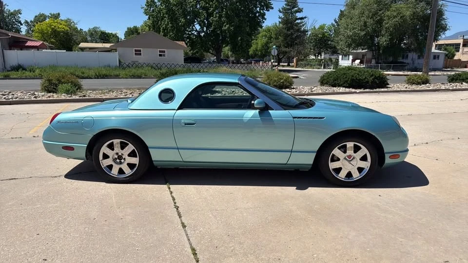 2002 Ford Thunderbird 11th Gen - Image 2 of 18