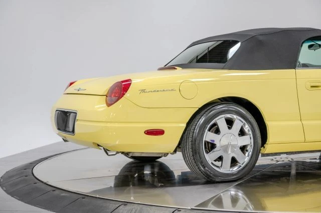 2002 Ford Thunderbird 11th Gen - Image 16 of 21