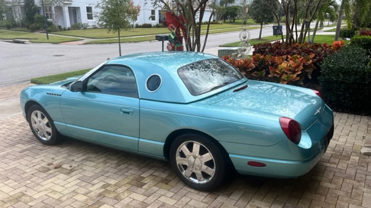 2002 Ford Thunderbird 11th Gen - Image 3 of 15