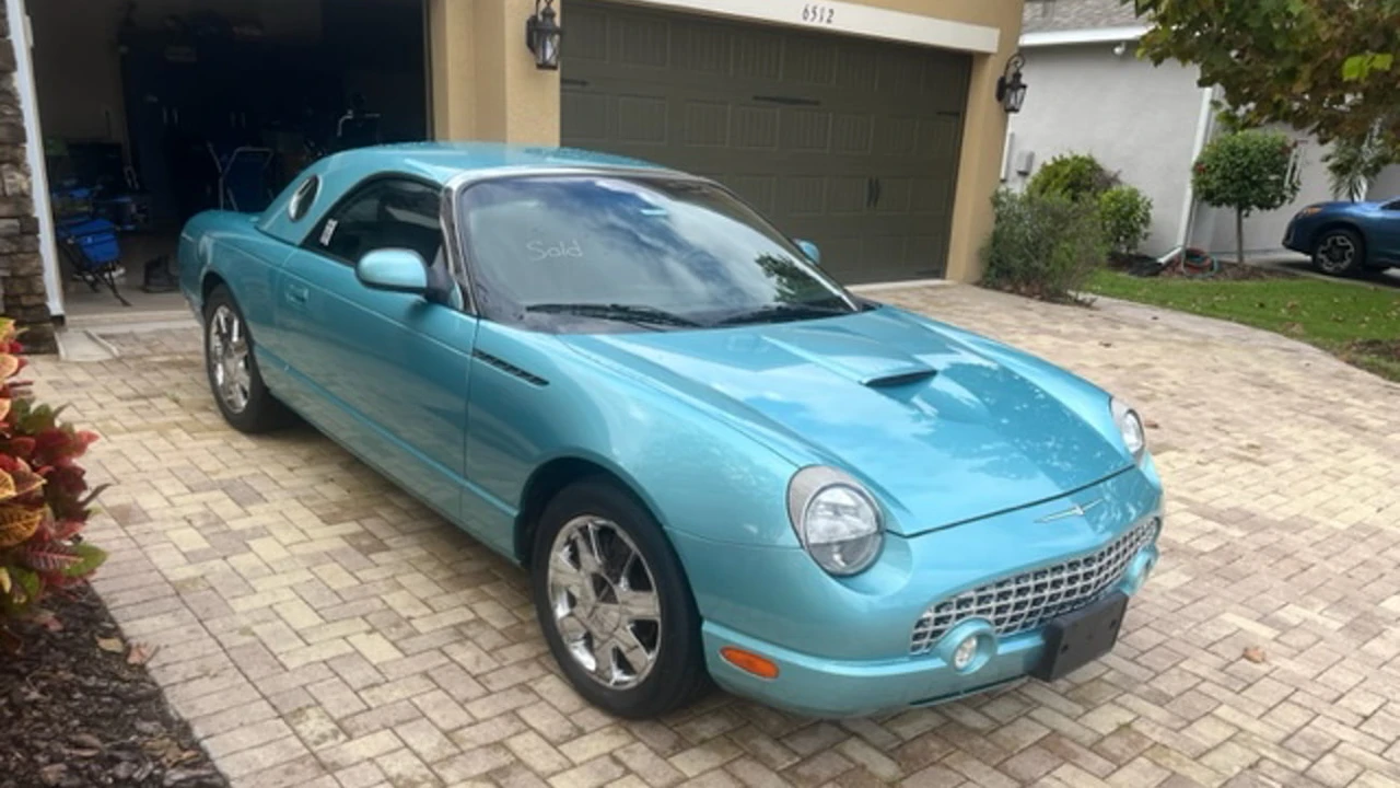 2002 Ford Thunderbird 11th Gen - Image 7 of 15