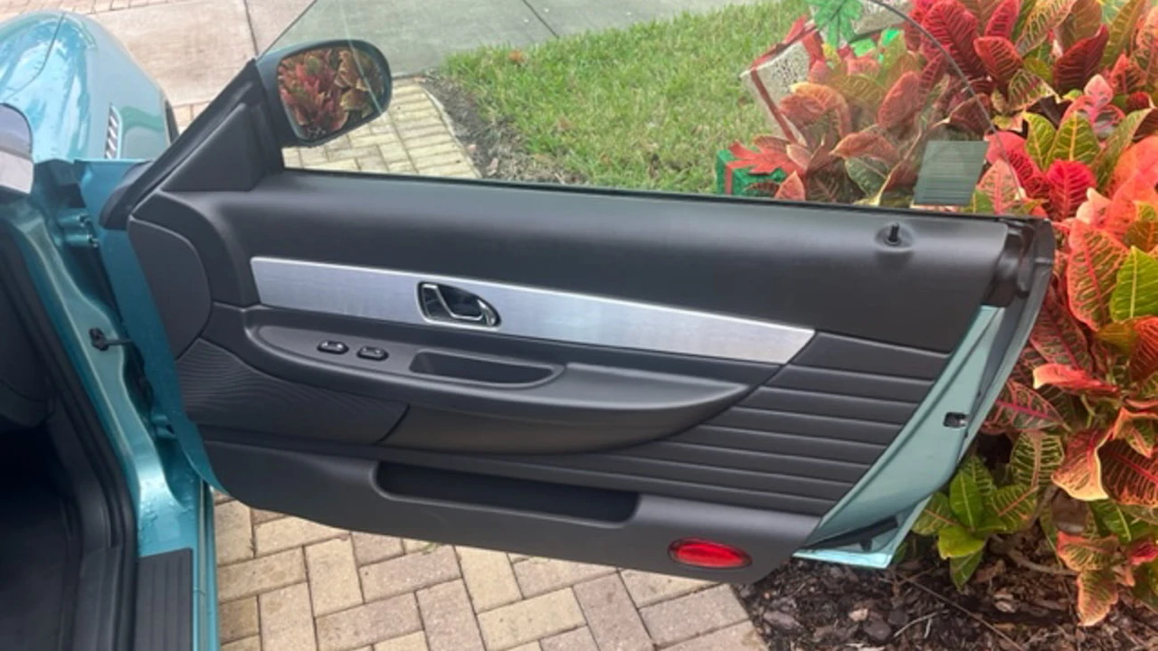 2002 Ford Thunderbird 11th Gen - Image 13 of 15