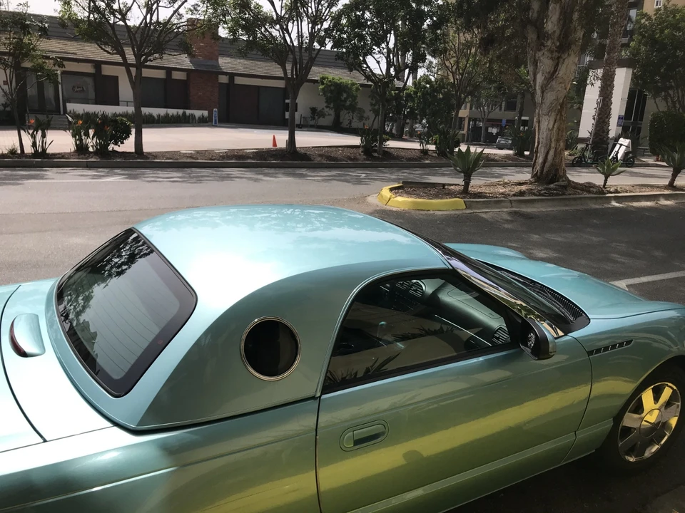 2002 Ford Thunderbird 11th Gen - Image 16 of 21