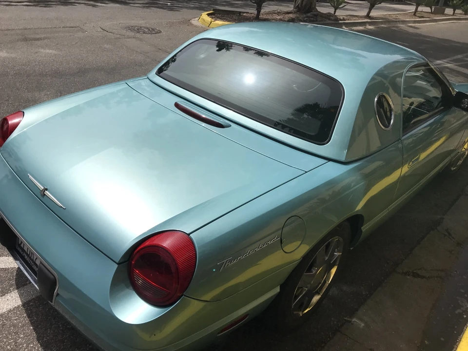 2002 Ford Thunderbird 11th Gen - Image 18 of 21