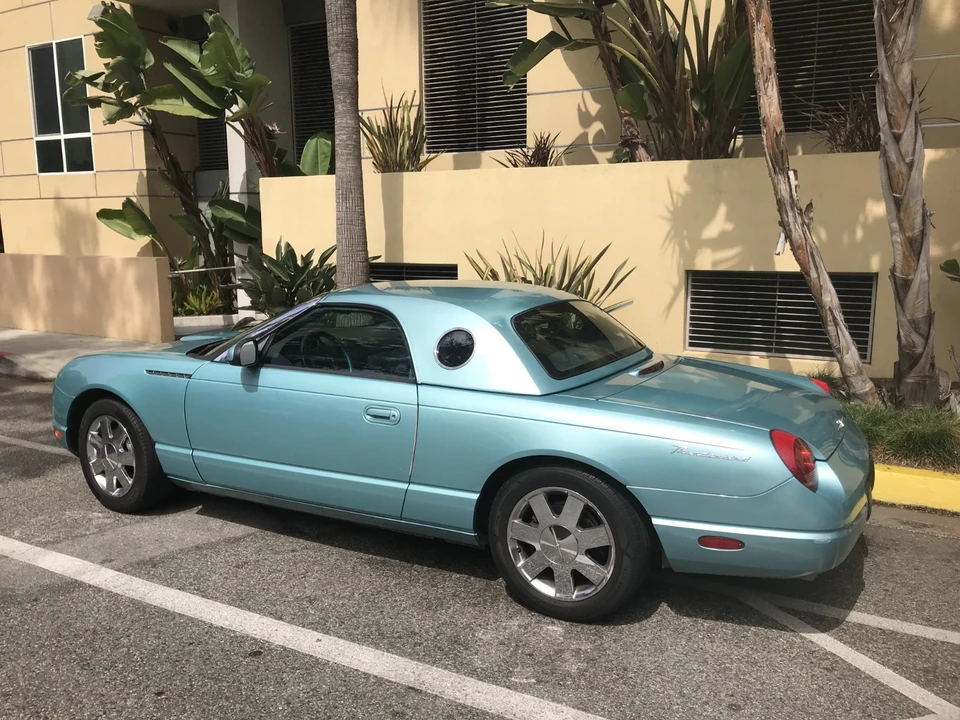 2002 Ford Thunderbird 11th Gen - Image 2 of 21
