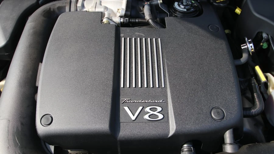 2002 Ford Thunderbird 11th Gen - Image 9 of 31
