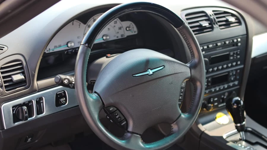 2002 Ford Thunderbird 11th Gen - Image 12 of 31