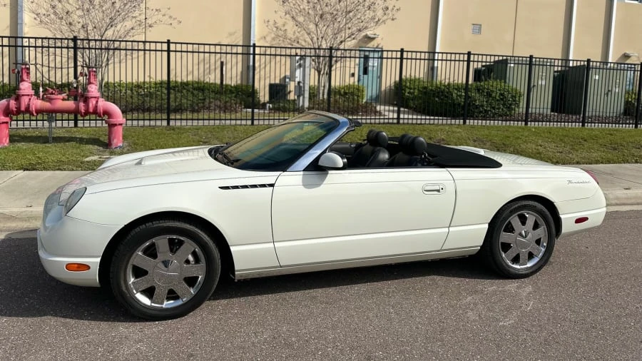 2002 Ford Thunderbird 11th Gen - Image 2 of 6