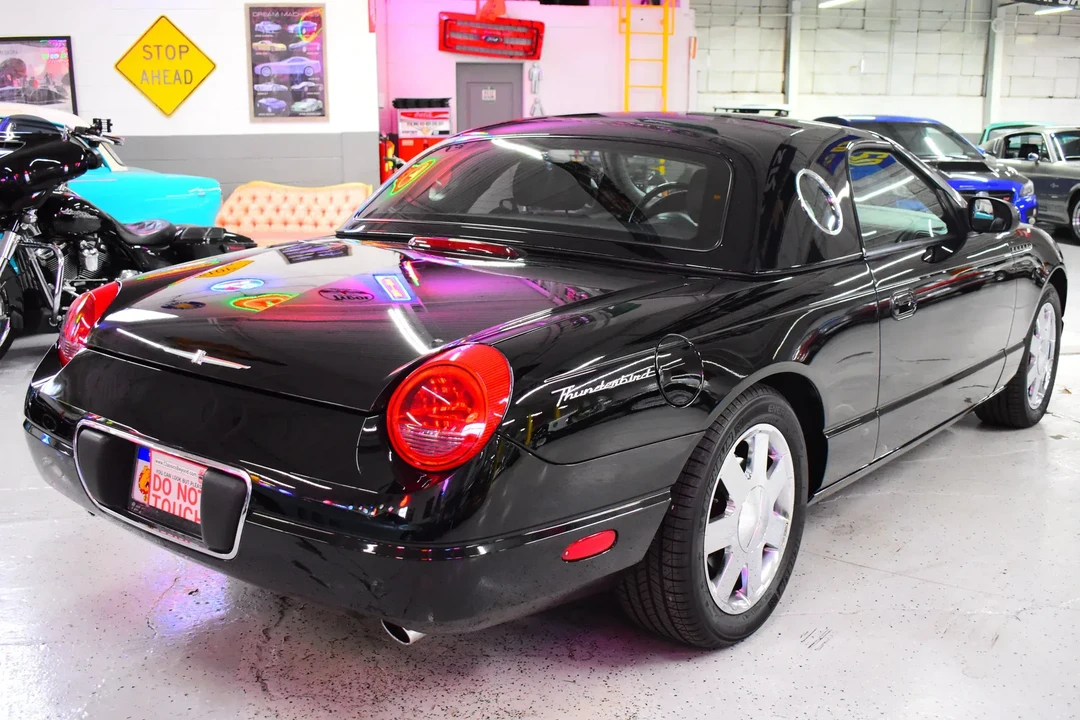 2002 Ford Thunderbird 11th Gen - Image 3 of 25