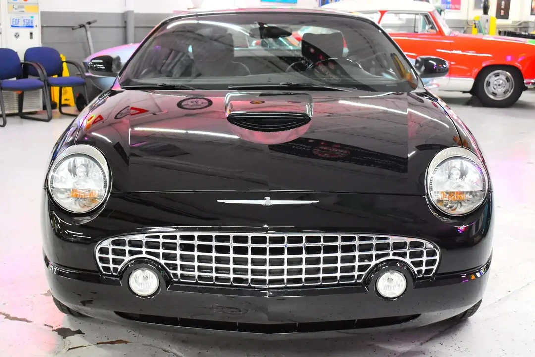 2002 Ford Thunderbird 11th Gen - Image 7 of 25