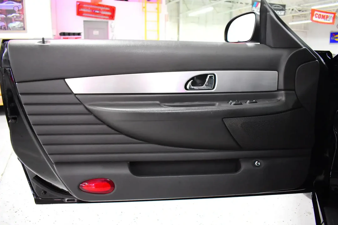 2002 Ford Thunderbird 11th Gen - Image 9 of 25