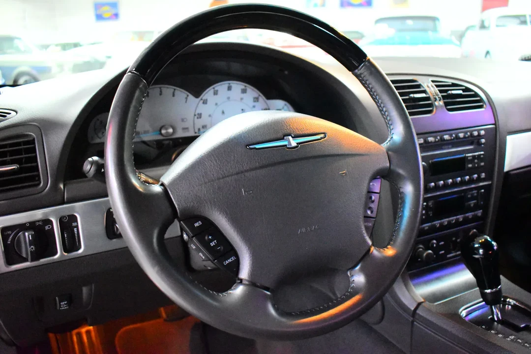 2002 Ford Thunderbird 11th Gen - Image 11 of 25