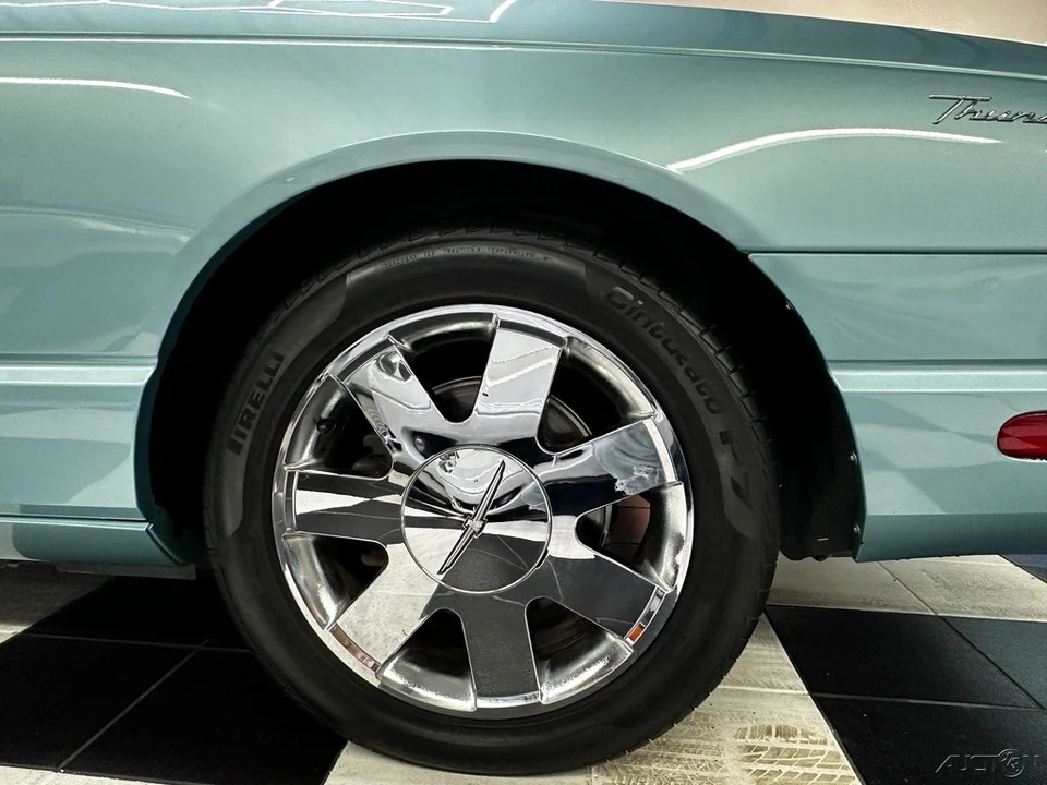 2002 Ford Thunderbird 11th Gen - Image 18 of 21