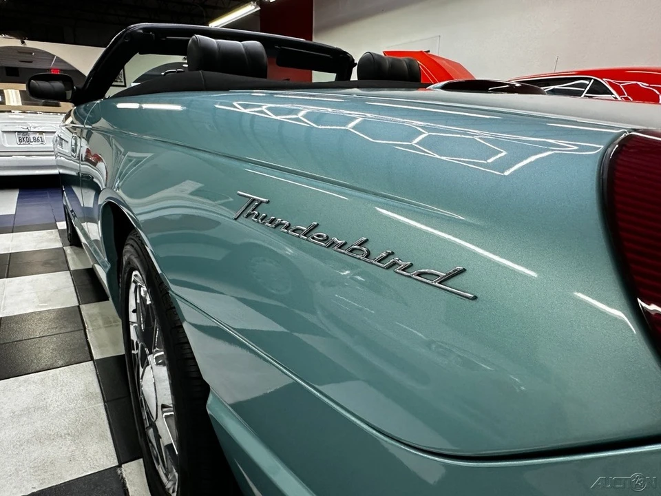 2002 Ford Thunderbird 11th Gen - Image 20 of 21