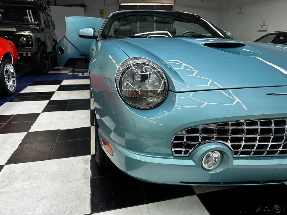 2002 Ford Thunderbird 11th Gen - Image 3 of 21