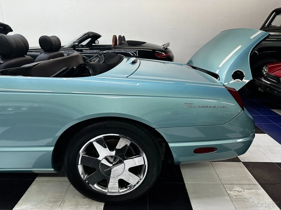 2002 Ford Thunderbird 11th Gen - Image 20 of 24