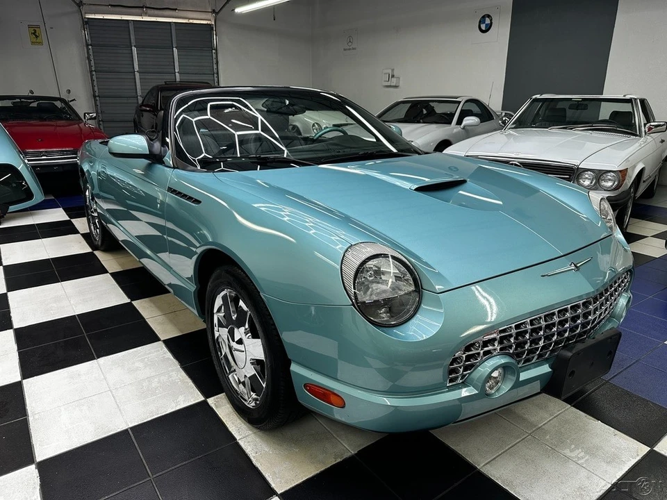2002 Ford Thunderbird 11th Gen - Image 2 of 24