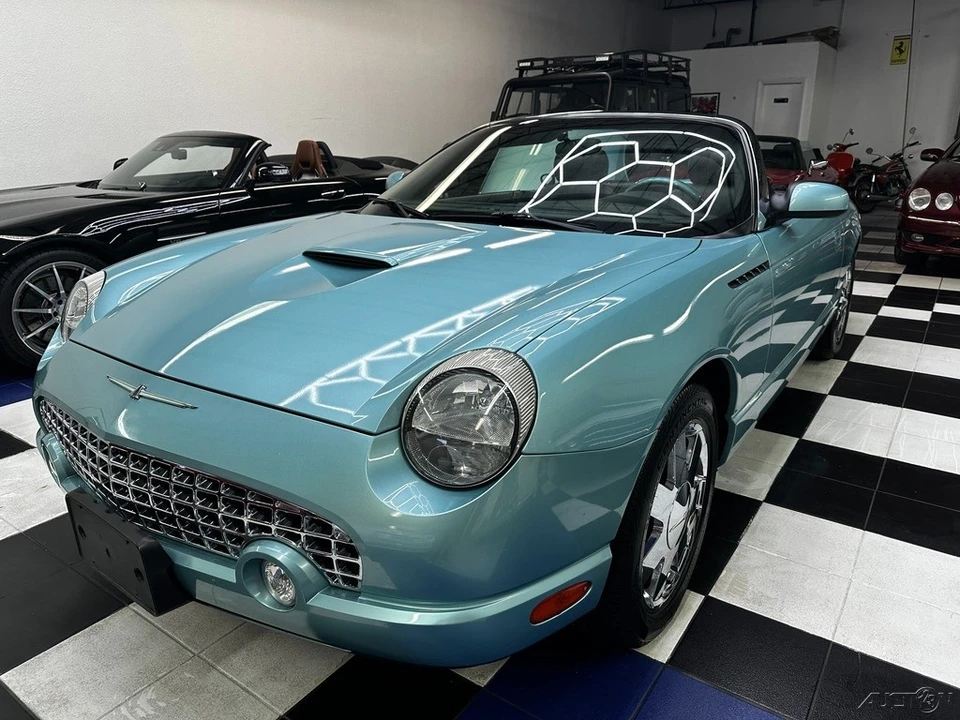 2002 Ford Thunderbird 11th Gen - Image 9 of 24