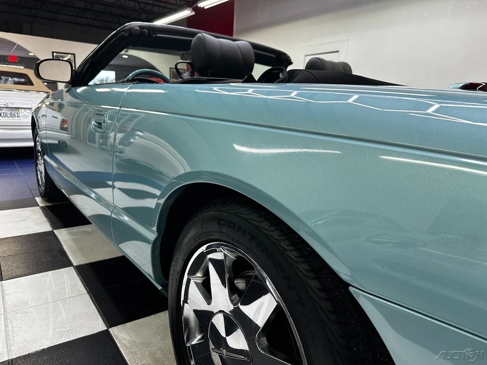 2002 Ford Thunderbird 11th Gen - Image 23 of 24