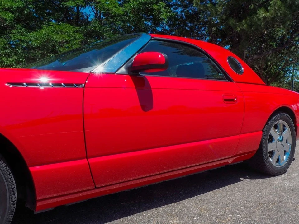 2002 Ford Thunderbird 11th Gen - Image 17 of 31