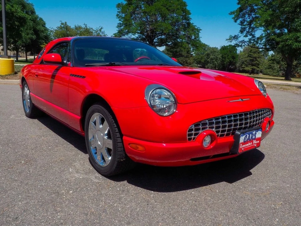 2002 Ford Thunderbird 11th Gen - Image 18 of 31