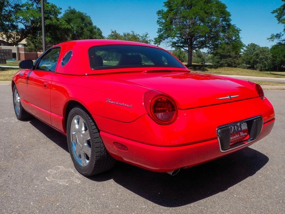 2002 Ford Thunderbird 11th Gen - Image 19 of 31