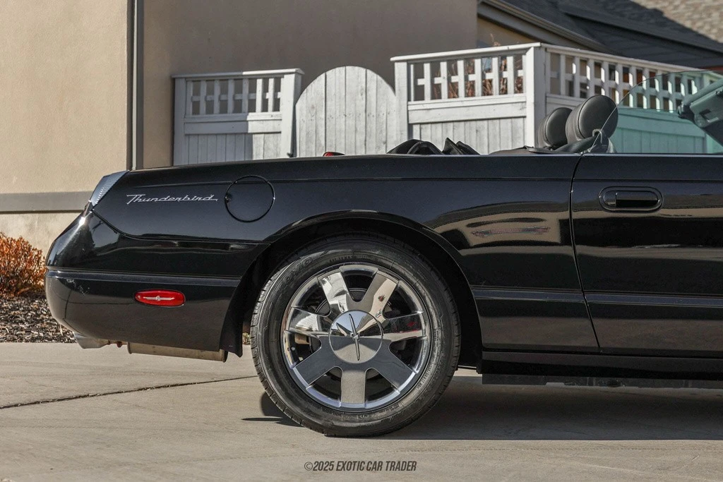 2002 Ford Thunderbird 11th Gen - Image 10 of 12