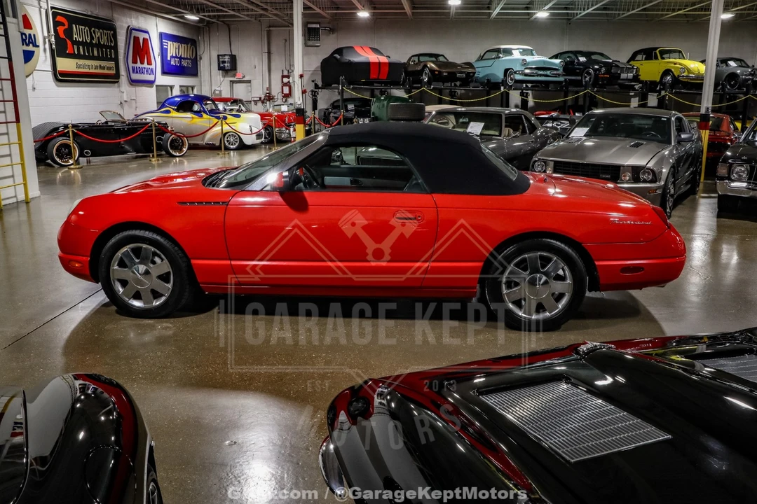 2002 Ford Thunderbird 11th Gen - Image 19 of 31