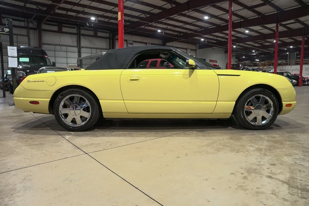 2002 Ford Thunderbird 11th Gen - Image 23 of 31