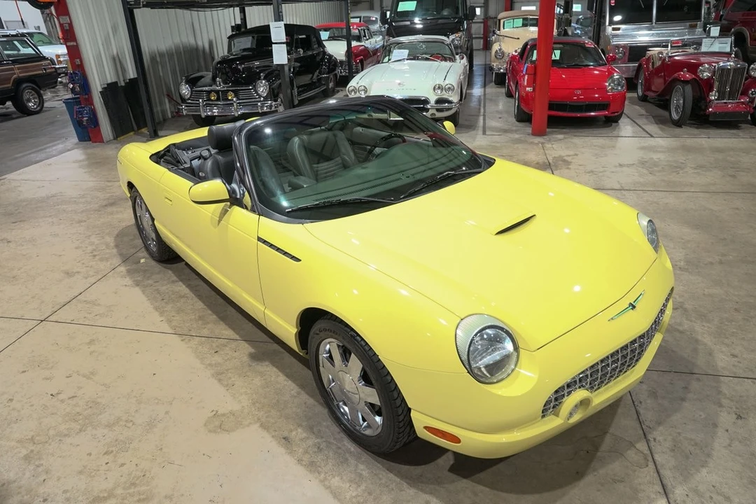 2002 Ford Thunderbird 11th Gen - Image 14 of 31
