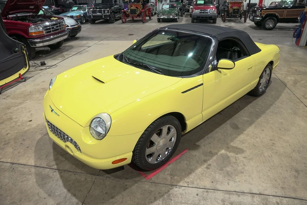 2002 Ford Thunderbird 11th Gen - Image 27 of 31