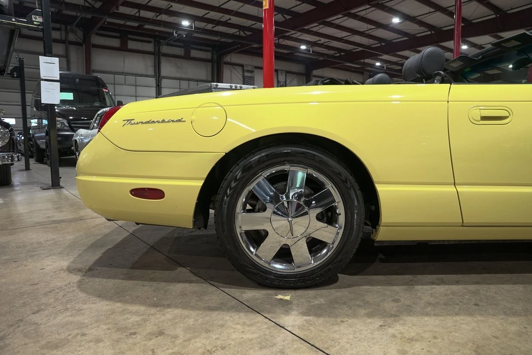 2002 Ford Thunderbird 11th Gen - Image 9 of 12
