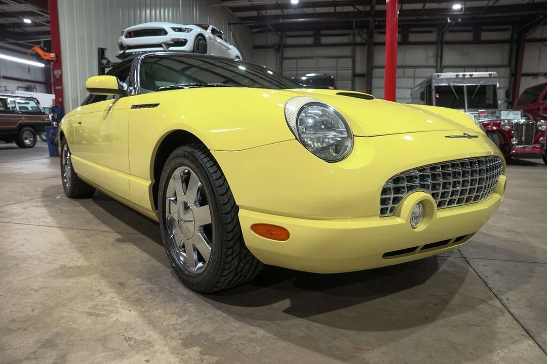 2002 Ford Thunderbird 11th Gen - Image 24 of 31