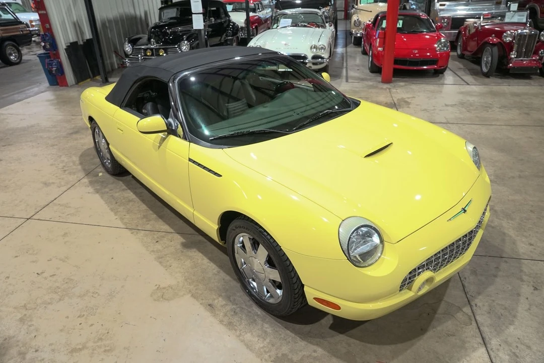 2002 Ford Thunderbird 11th Gen - Image 26 of 31