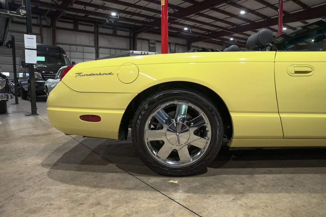 2002 Ford Thunderbird 11th Gen - Image 9 of 12