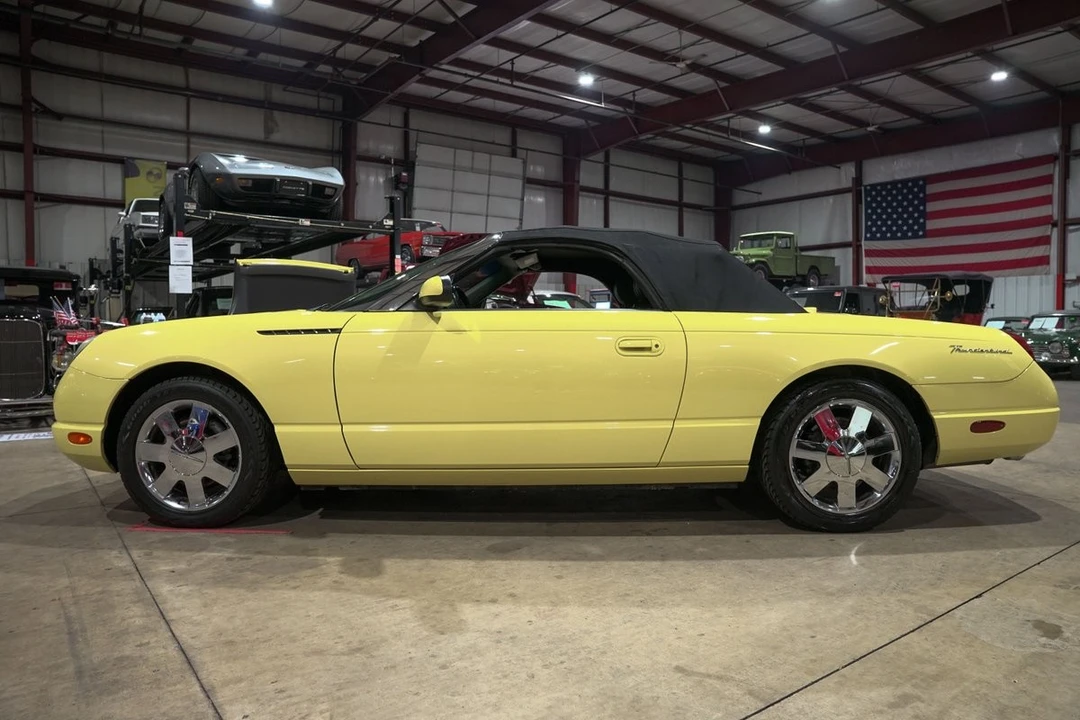2002 Ford Thunderbird 11th Gen - Image 19 of 31