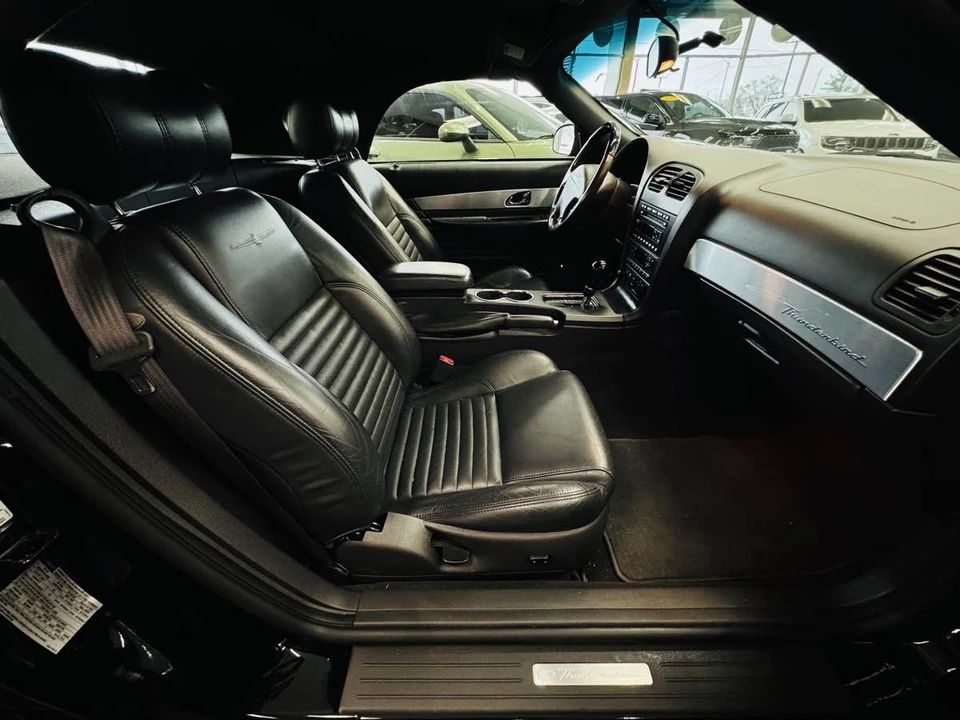 2002 Ford Thunderbird 11th Gen - Image 24 of 31