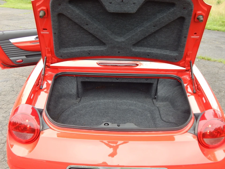 2002 Ford Thunderbird 11th Gen - Image 19 of 31