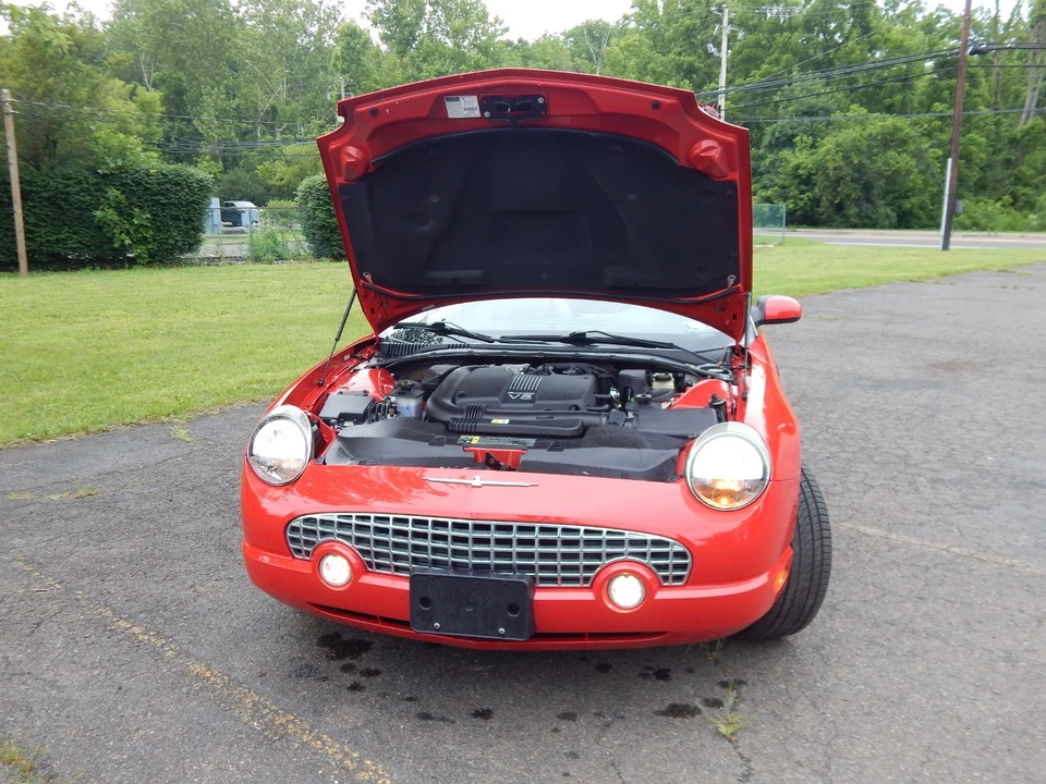 2002 Ford Thunderbird 11th Gen - Image 25 of 31