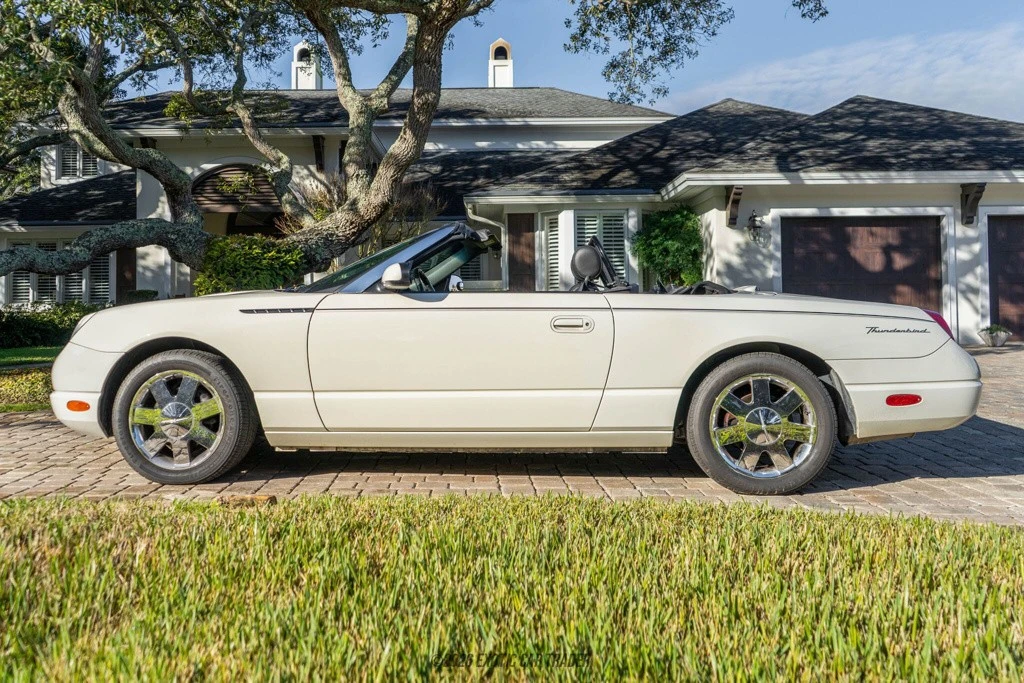2002 Ford Thunderbird 11th Gen - Image 3 of 12