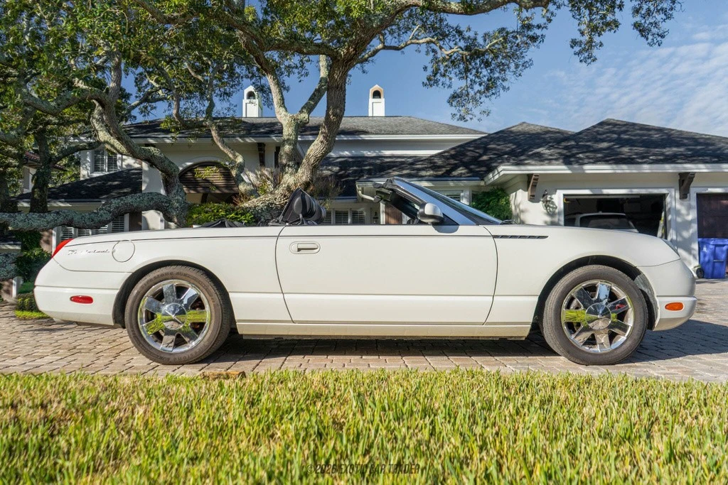 2002 Ford Thunderbird 11th Gen - Image 9 of 12