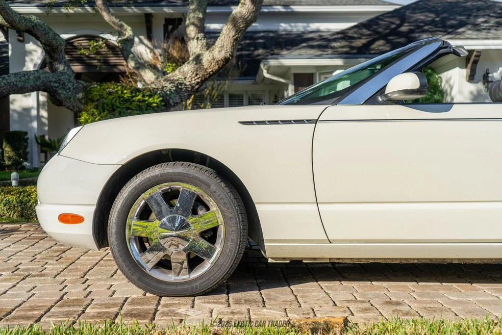 2002 Ford Thunderbird 11th Gen - Image 4 of 12