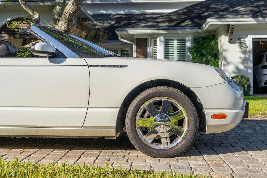 2002 Ford Thunderbird 11th Gen - Image 11 of 12