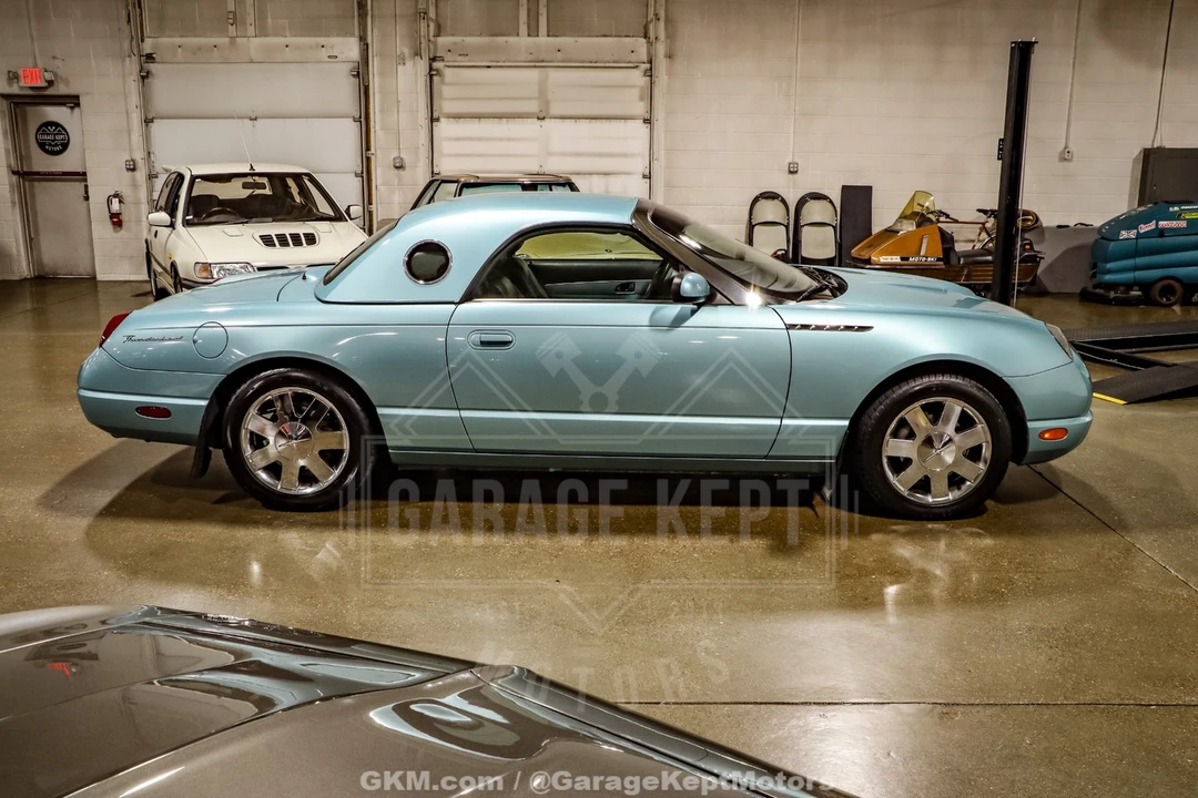 2002 Ford Thunderbird 11th Gen - Image 13 of 31
