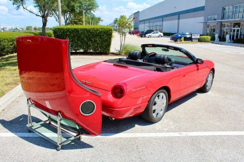 2002 Ford Thunderbird 11th Gen - Image 16 of 31