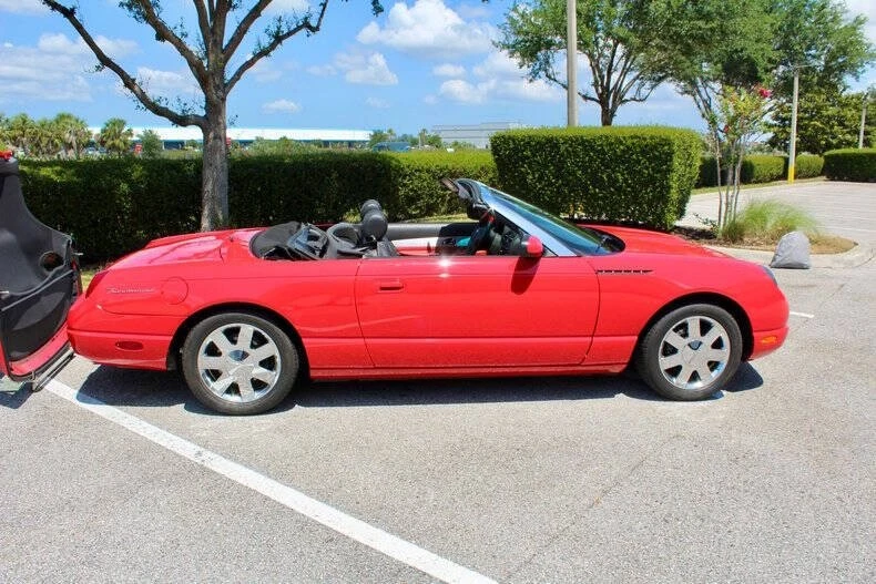 2002 Ford Thunderbird 11th Gen - Image 18 of 31